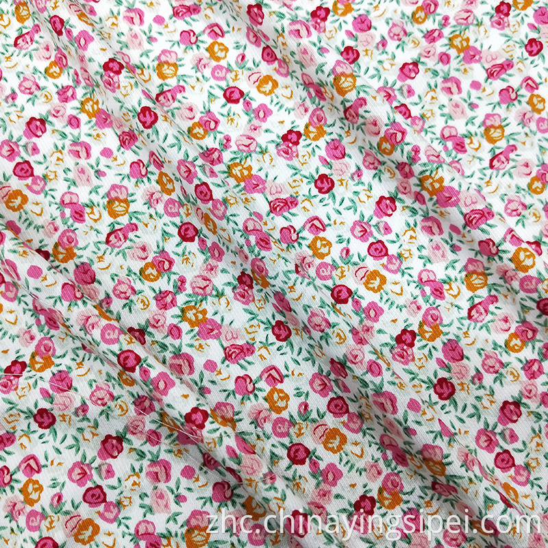 工厂就绪商品小花卉可爱设计棉花印花斜纹斜纹棉花棉斜纹质面料